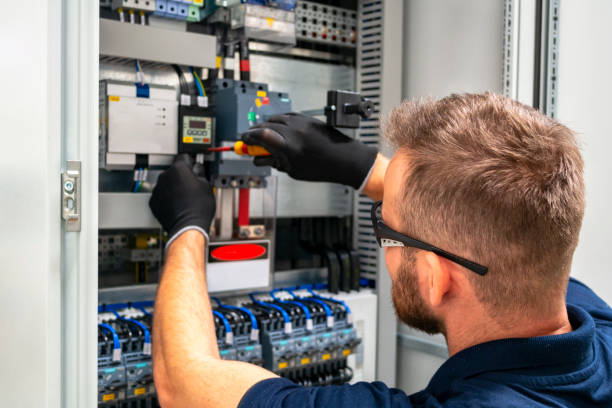 Best Electrical Contractors for Businesses  in Wlowbrook, IL